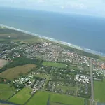 Ferienbungalow Abbes Mit Garten Und Terrasse By Interhome Feriehus Callantsoog